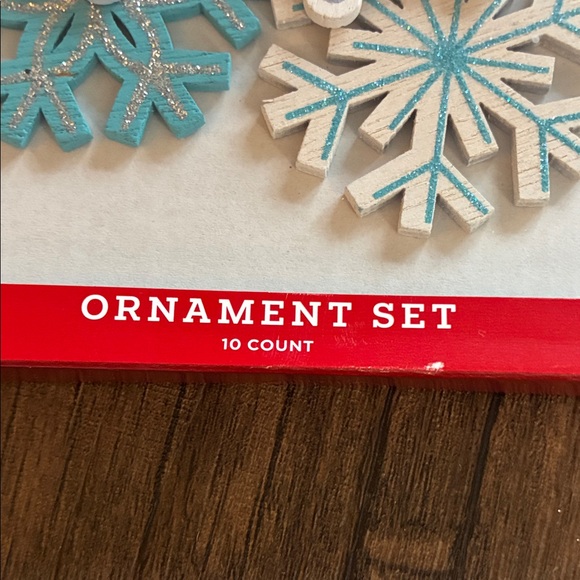 Wondershop Snowflake Ornament Set - Picture 3 of 5